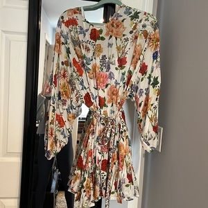 Light long sleeve sun dress with matching tie for the waist